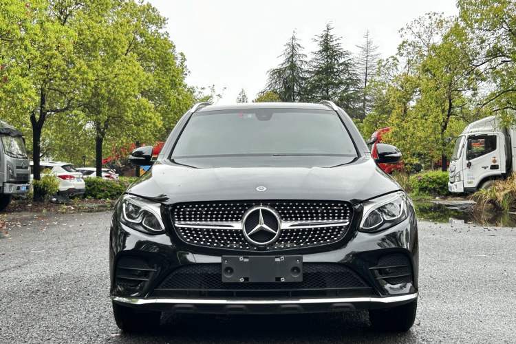 Used Mercedes-Benz GLC 2018 Facelifted GLC 260 4MATIC Dynamic Edition Exterior 2