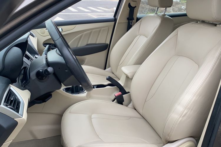 Used Chery Arrizo 7 2015 1.6L Manual ZhiShang Edition
