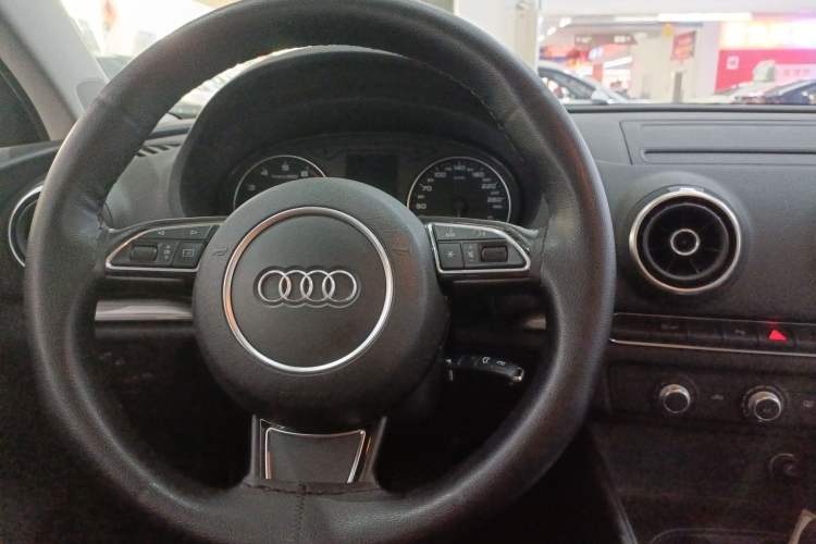 Used Audi A3 2016 Limousine 35 TFSI Prestige Edition
