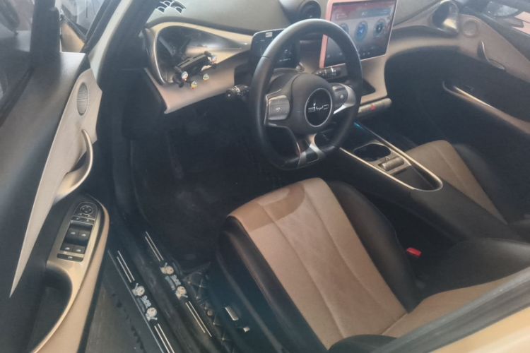 Used BYD Dolphin 2023 420 km Free Version Interior 2