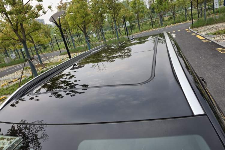 Used GAC Trumpchi GS8 2025 Linghang Series 2.0 TGDI Two-Wheel-Drive Luxury Edition 5 Seats Roof