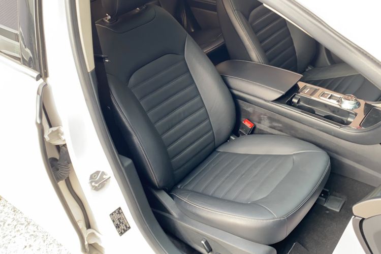 Used Ford Mondeo 2018 EcoBoost 200 Stylish Model Right Front Seat