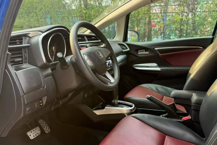 Used Honda Fit 2016 1.5L LX CVT Comfort Model
