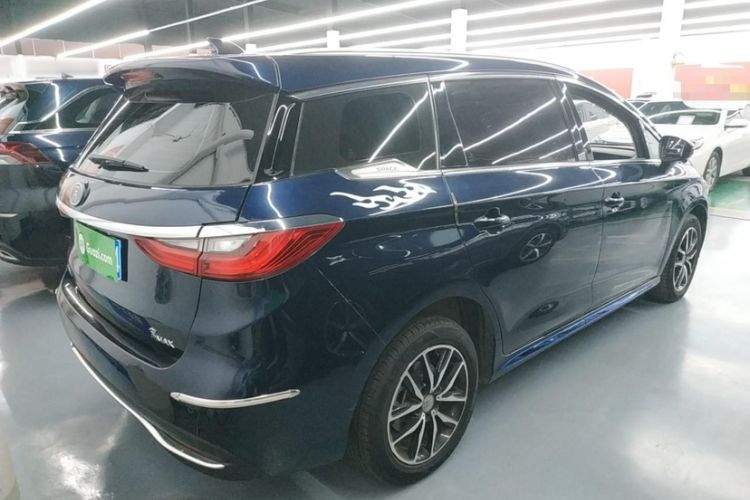 Used BYD Song MAX 2018 1.5T Automatic Smart Connect Elite Model with 6 Seats
