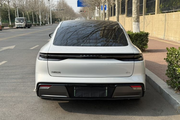 Used Geely Galaxy E8 2025 700 km Long-Range Intelligent Driving Version
