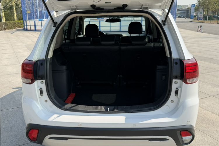 Used Mitsubishi Outlander 2019 2.0L Two-Wheel Drive Comfort Edition 5 Seats China VI Standard