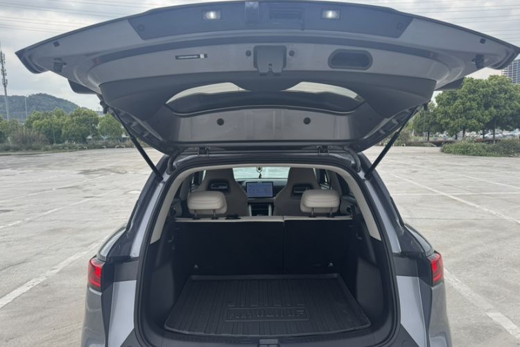 Used BYD Yuan UP 2024 401KM Leading Edition Trunk