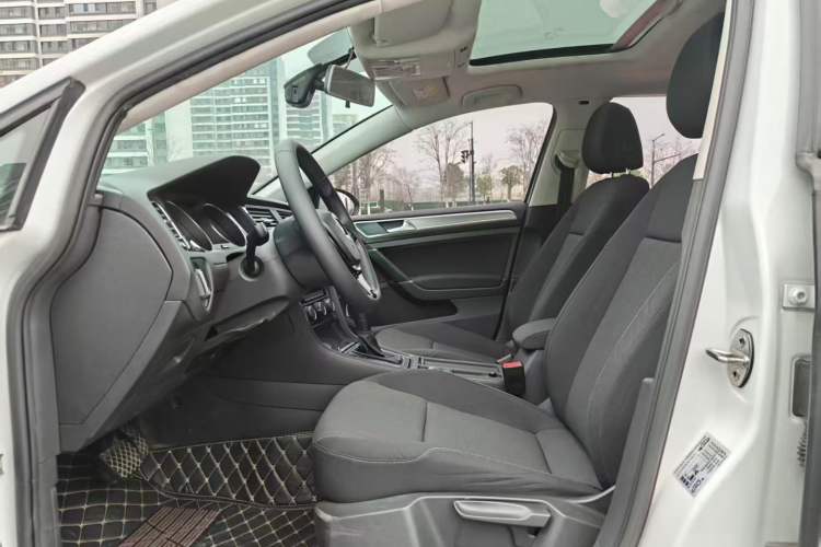 Used Volkswagen Golf 2020 Zhiai Edition 280TSI DSG Comfort Model