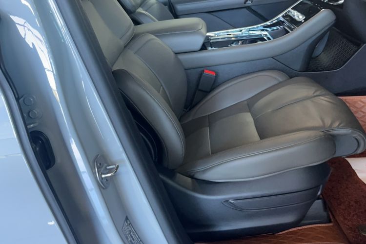 Used Lincoln Aviator 2024 3.0T V6 All-Wheel-Drive Luxury Edition Six Seats