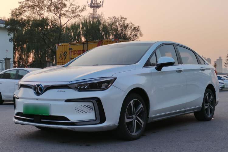 Used BAIC Beijing EU5 2018 R500 Smart Wind Edition
