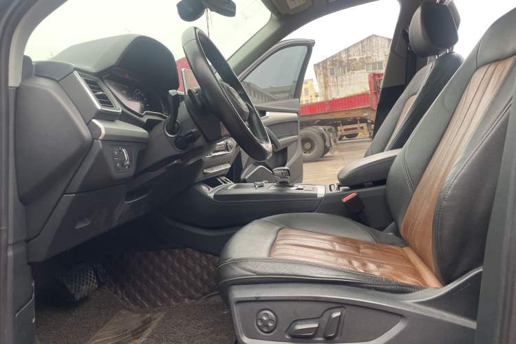 Used Audi Q5L 2020 Updated 40 TFSI Prestige Fashion Edition Interior 3