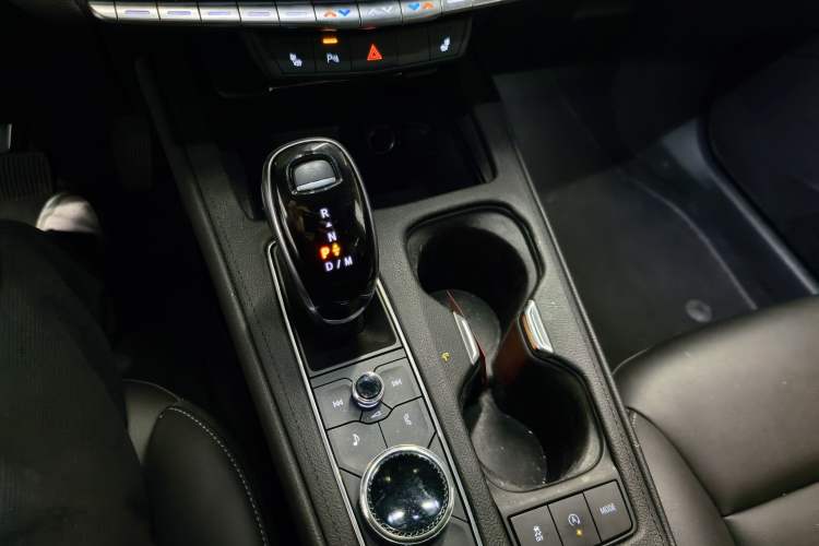 Used Cadillac XT4 2020 Revised Version 28T Two-Wheel Drive Luxury Edition
