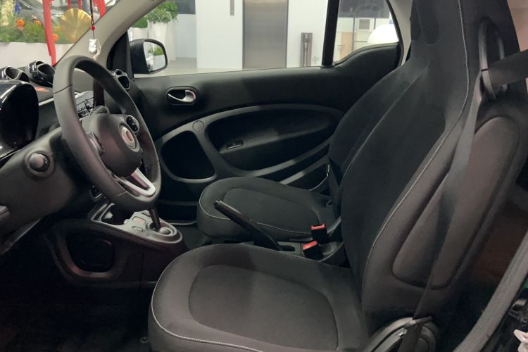 Used smart fortwo 2018 0.9T 66kW Hardtop Pioneer Edition China V Emission Standard Interior 1