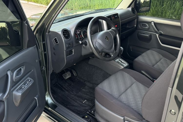 Used Suzuki Jimny 2015 1.3 AT JLX