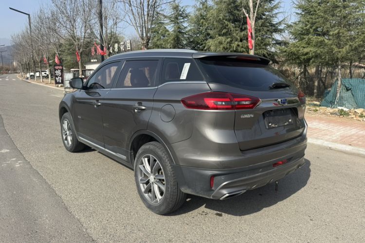 Used Geely Auto Emgrand X7 Sport 2018 1.8TD Automatic Two-Wheel Drive Smart Connect 4G Internet Edition
