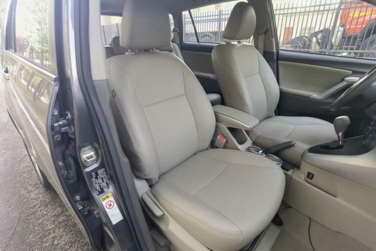 Used Toyota Verso 2014 Starlight 180E CVT Elite Edition