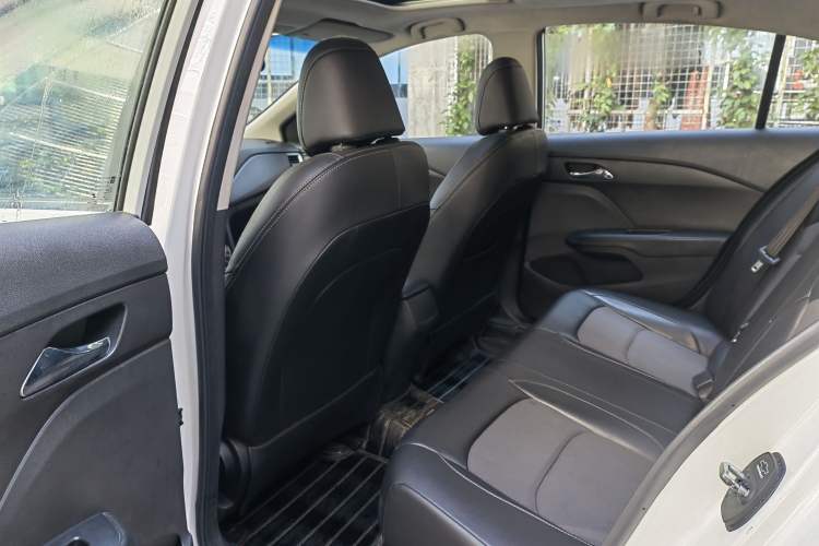 Used Chevrolet Cavalier 2019 320 Automatic Xinyue Edition Interior 3