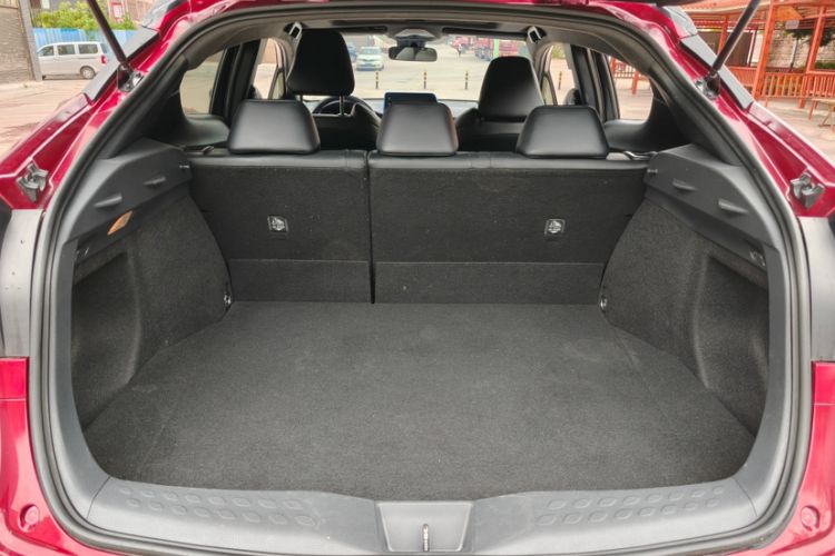 Used Toyota IZOA 2020 2.0L Yichi Version
