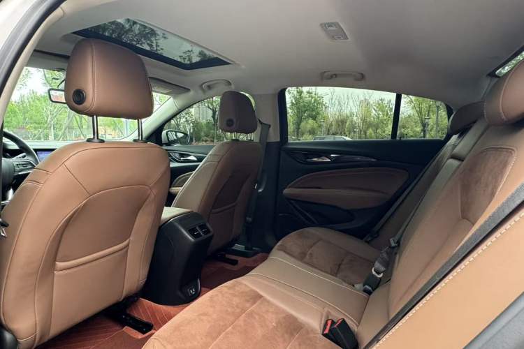 Used Buick Regal 2024 28T Luxury Edition Interior 3