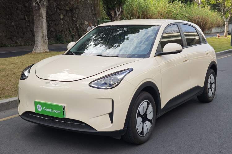 Used Geely Galaxy Geome 2025 410 km Free Version