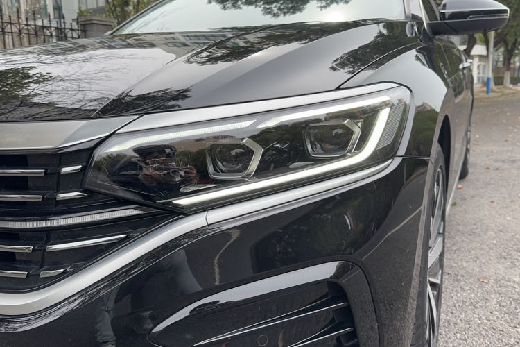 Used Volkswagen Passat 2023 Facelift 330TSI Luxury Edition
