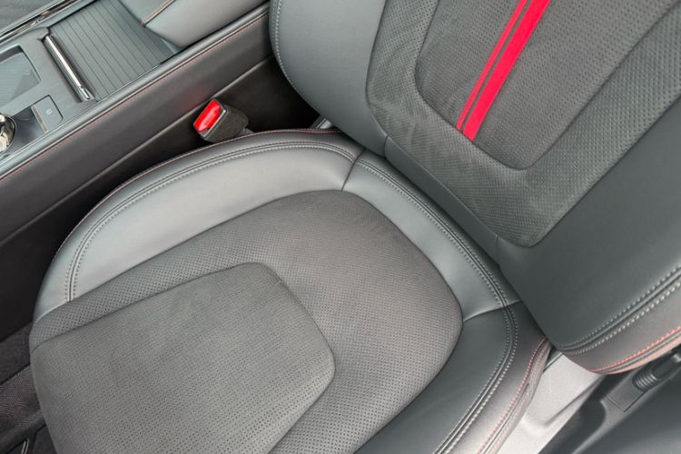 Used Ford Mondeo 2025 2.0T EcoBoost E Hybrid Sport Edition ST-Line
