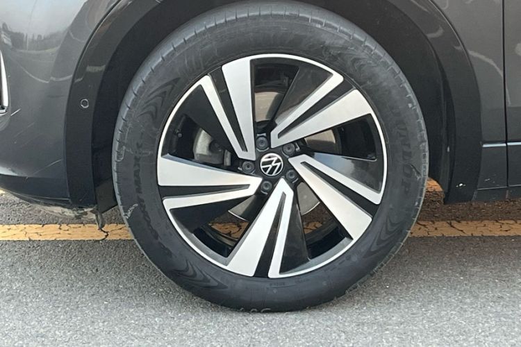 Used Volkswagen Tavendor 2024 380TSI All-Wheel Drive R-Line Cruise Edition
