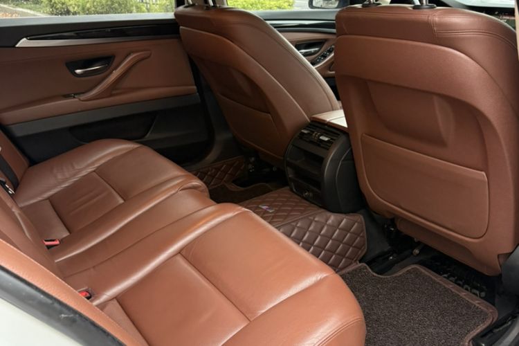 Used BMW 5 Series 2014 520Li Elegant Model
