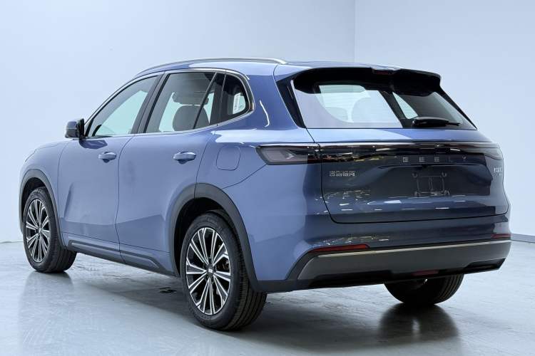 Used Geely Galaxy Galaxy Xingjian 7 EM-i 2025 120km Flagship Edition
