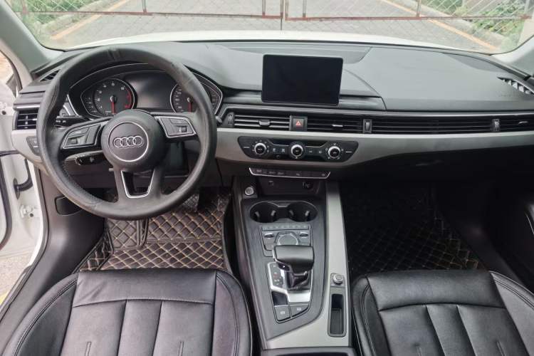 Used Audi A4L 2018 30th Anniversary Edition 40 TFSI Trendy Model
