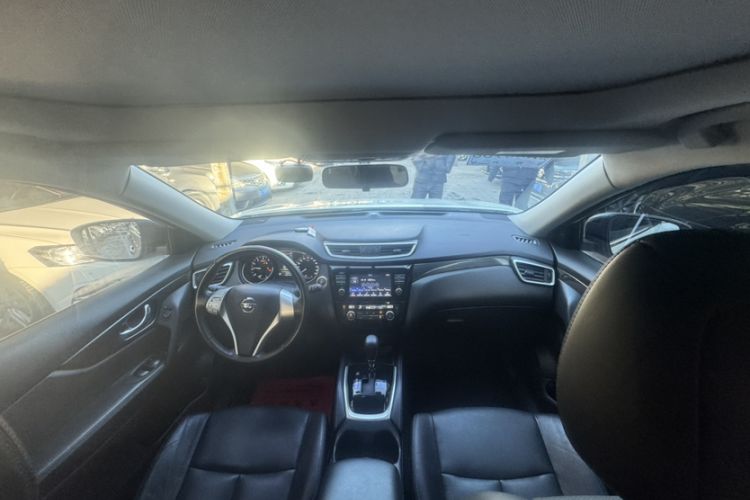 Used Nissan X-Trail 2014 2.5L CVT Luxury Edition 4WD
