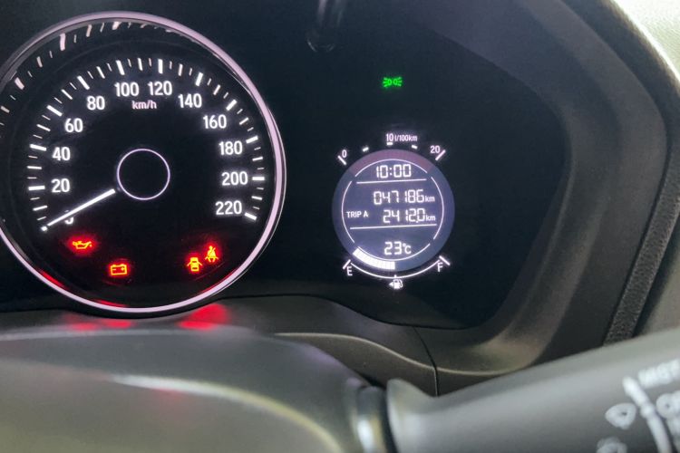 Used Honda Vezel 2019 1.5L CVT Luxury Model China VI Odometer Close Up