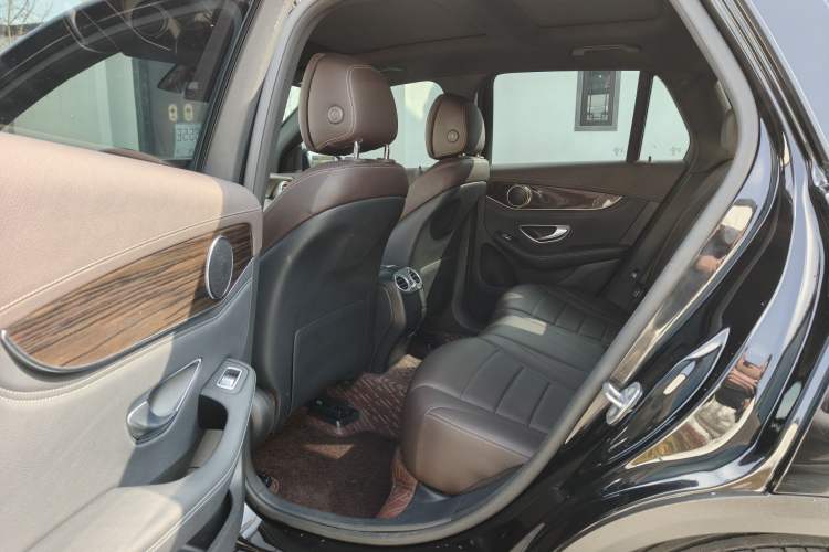 Used Mercedes-Benz GLC 2017 GLC 260 4MATIC Luxury Model