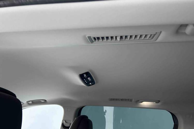 Used Roewe iMAX8 2022 Model 400TGI Exclusive Version for Key Accounts
