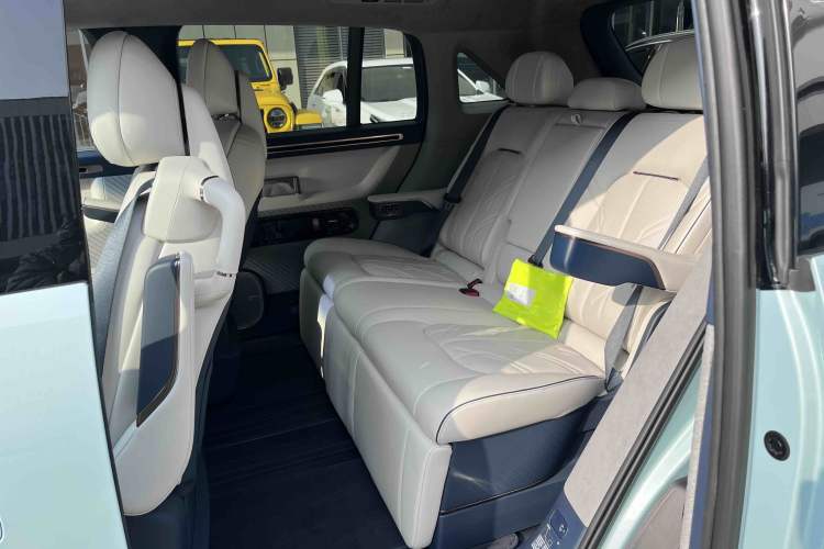 Used Zeekr MIX 2025 Long-Range Intelligent Driving Edition
