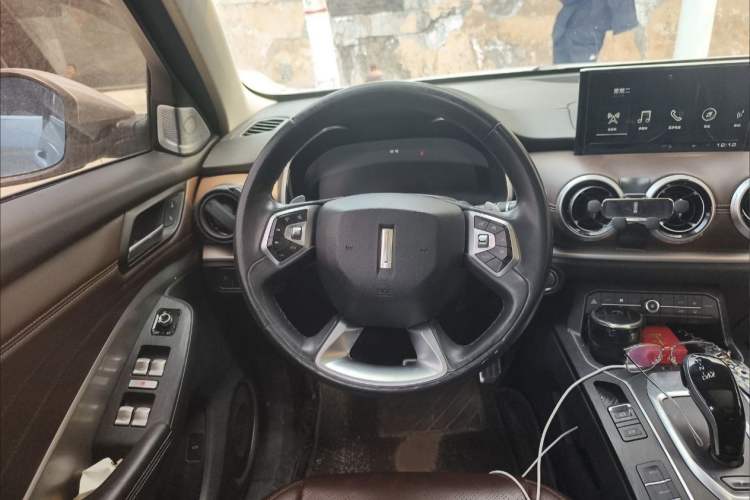 Used Wey VV6 2018 2.0T Two-Wheel-Drive Ultra-Luxury Version China V Standard Interior 2