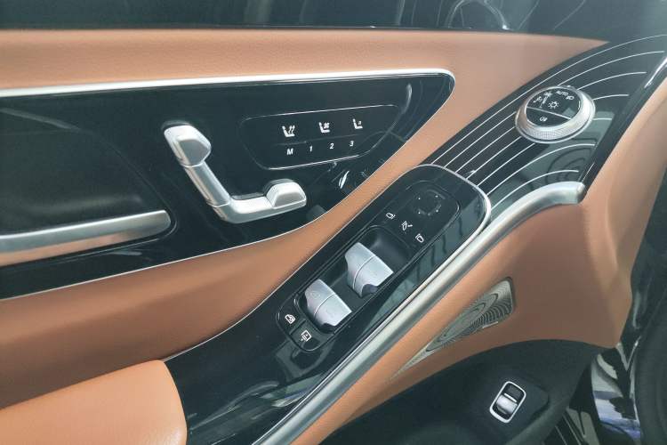 Used Mercedes-Benz S-Class 2022 Refresh S 450 L 4MATIC Interior 5