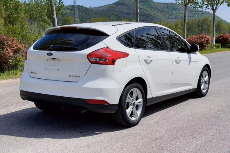 Used Ford Focus 2017 Hatchback 1.6L Automatic Comfort Plus SmartDrive Edition Exterior 5