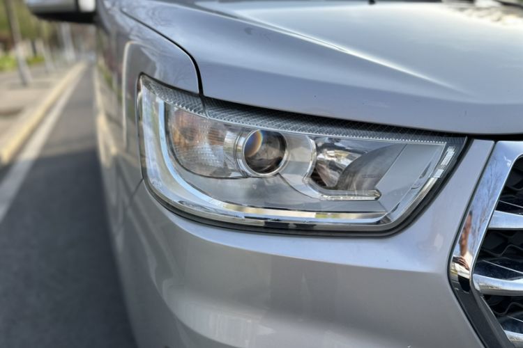 Used JAC Refine M4 2019 Business & Travel Series 2.0L Manual Comfort Model China VI