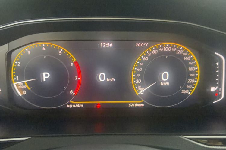 Used Volkswagen Magotan 2020 330TSI DSG Leading Model Odometer Close Up