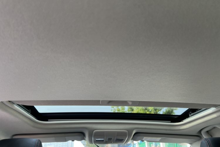 Used Mazda 3 Axela 2014 Sedan 1.5L Automatic Luxury Model Headliner