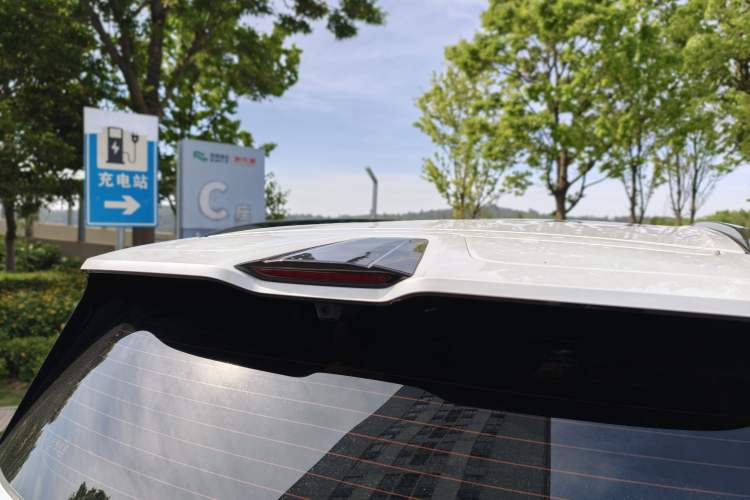 Used Dongfeng eπ eπ008 2025 210Ultra LikeYi Edition 6-Seater
