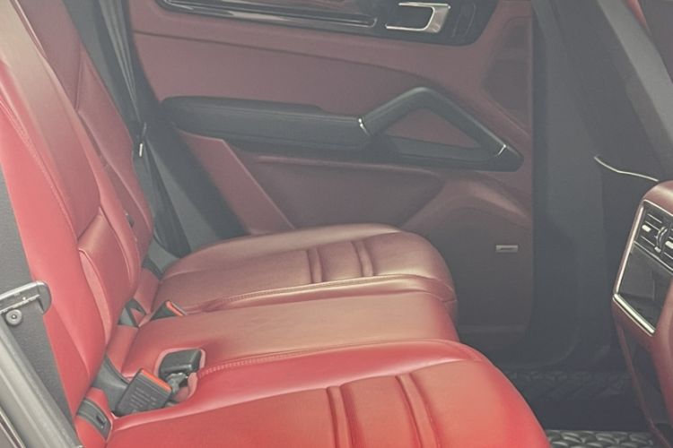 Used Porsche Cayenne 2019 Cayenne 3.0T Interior 2