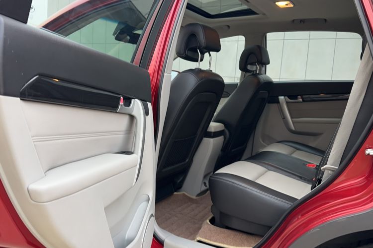 Used Chevrolet Captiva 2014 2.4L 4x4 Luxury Edition 5 Seats