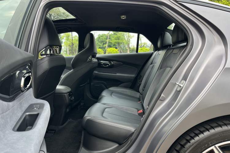 Used GAC Trumpchi EMPOW 2023 400T Automatic R PRO Interior 3