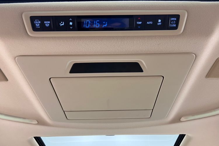 Used Toyota Vellfire 2021 Crown Dual-Engine 2.5L HV Prestige Edition
