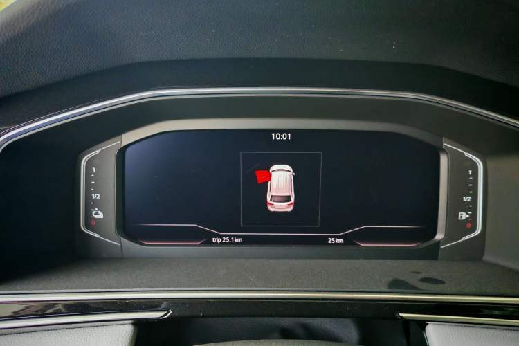 Used Volkswagen Tiguan L New Energy 2023 430 PHEV Plug-in Hybrid Prestige Edition Odometer Close Up