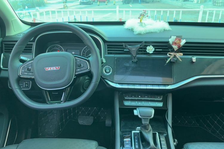 Used Sinotruk VGV U70 2020 1.5T Automatic Smart Enjoyment Elite Version 7 Seats
