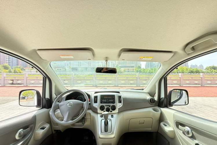 Used Nissan NV200 2016 Revised Version 1.6L CVT Luxury Edition

