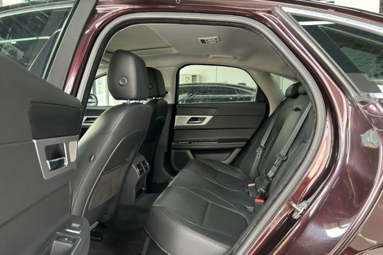 Used Jaguar XF 2016 XF 3.0 SC Two-Wheel-Drive Luxury Edition